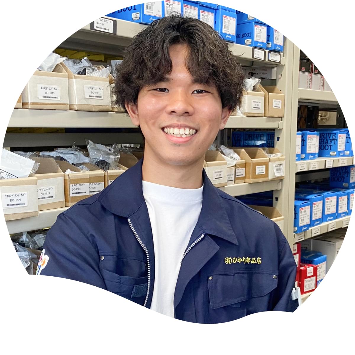 “働きながら夢を追える” ひかり部品店。